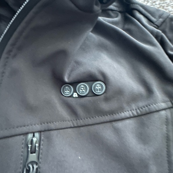 Heated jacket. - Picture 3 of 4